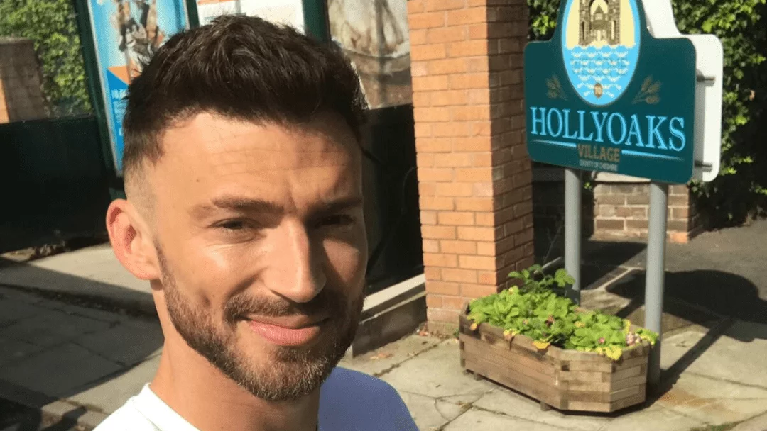 KSL CLINIC PATIENT JAKE QUICKENDEN IN HOLLYOAKS