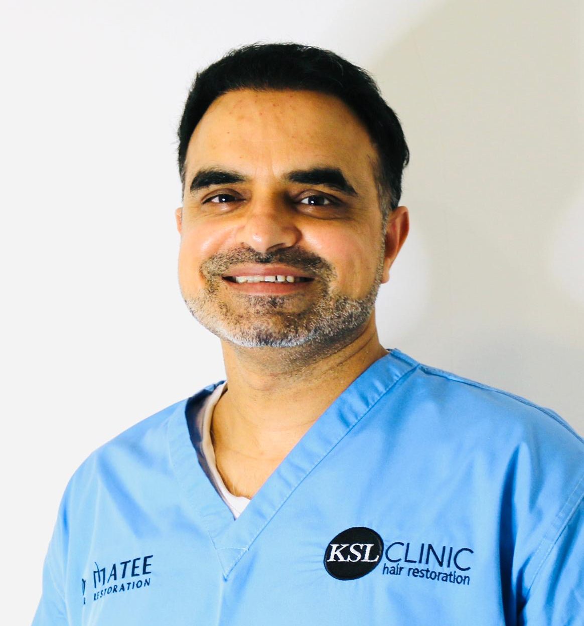 Q&A: Meet our FUE specialist Dr Ullah
